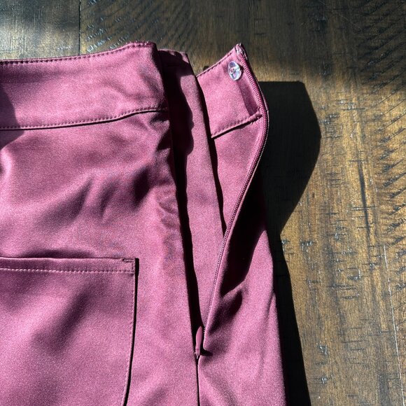 NWT H&M Burgundy Satin Pocket Skirt - Picture 10 of 16